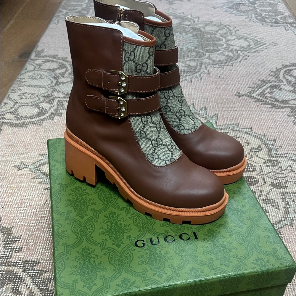 Gucci Women's Brown and Orange Heeled Boots Size 37/7 brand new !!